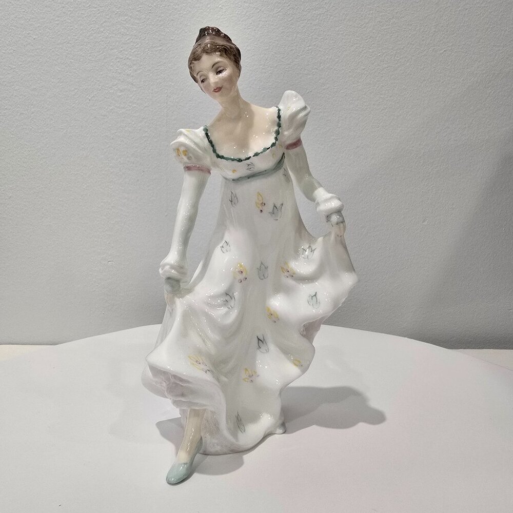 Royal Doulton – Minuet, HN 2019, Vintage Bone China Figurine, Approx. 1948–1955